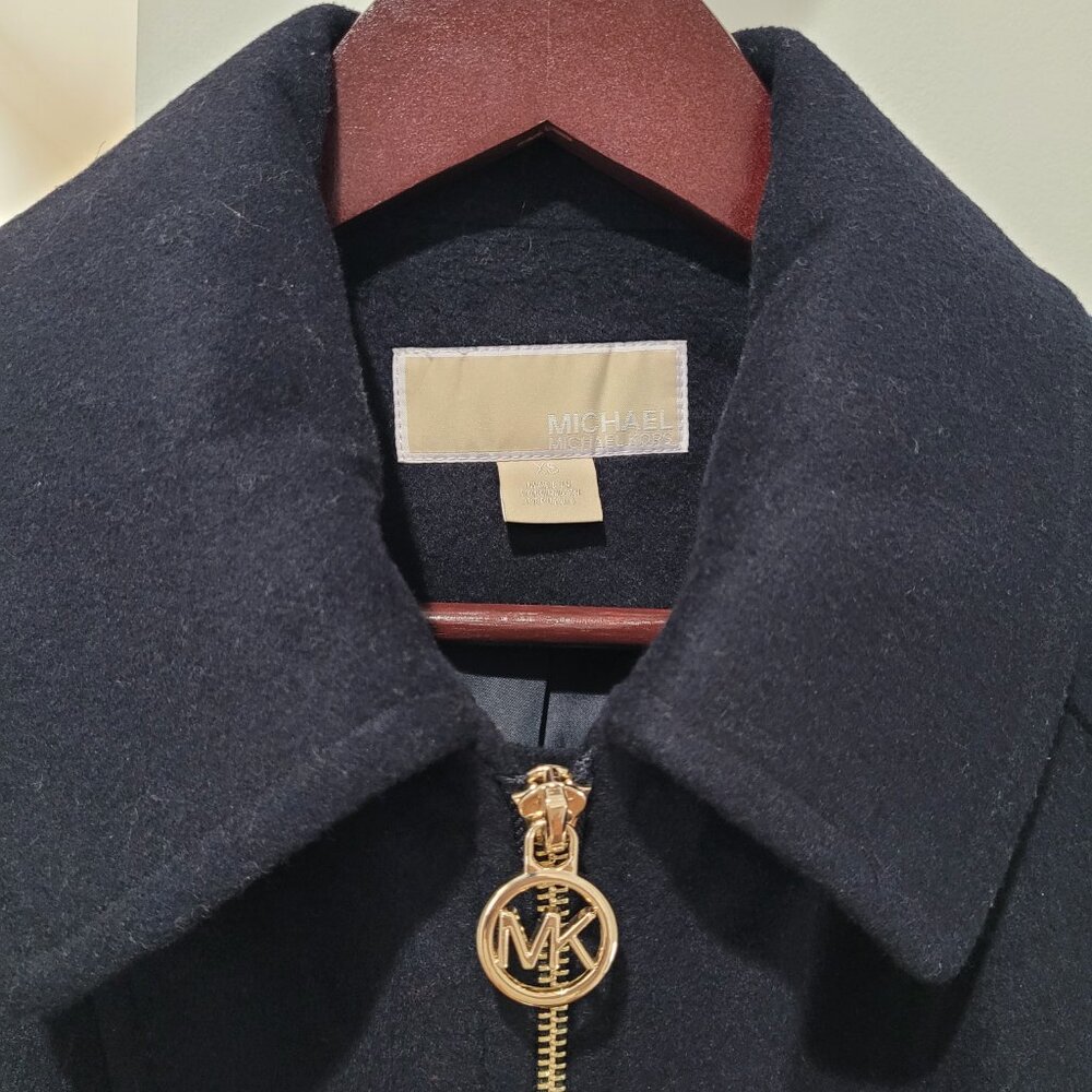 Like New Michael Kors Wool Coat. Zip-Front Closure. Two Pockets. Midnight. XS. - Picture 7 of 16